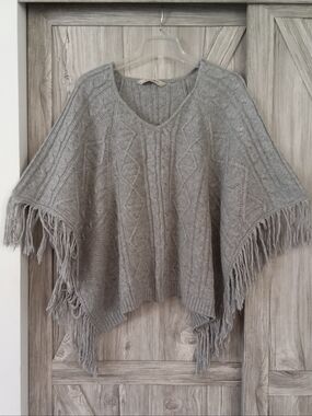 Garcia Gray Sweater Knit Fringed Poncho